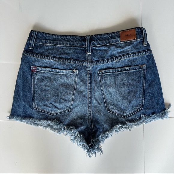 Urban Outfitters BDG Jean Shorts - Picture 2 of 2